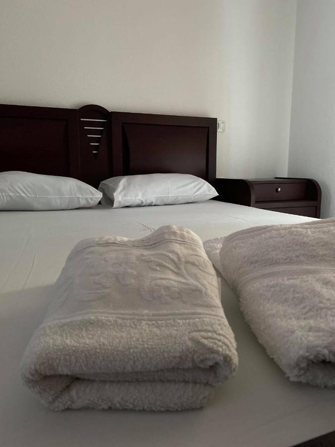 Dimos Apartments Kokkino Nero Bagian luar foto