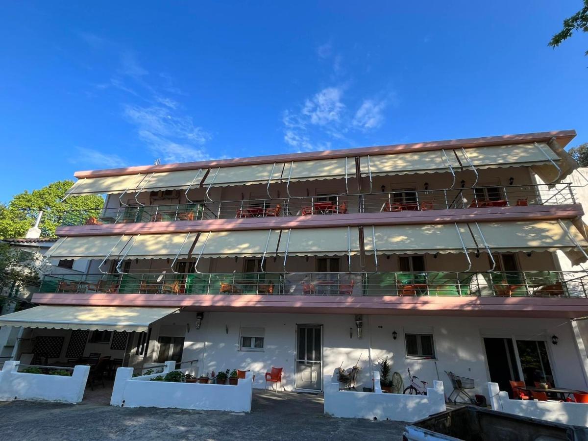 Dimos Apartments Kokkino Nero Bagian luar foto