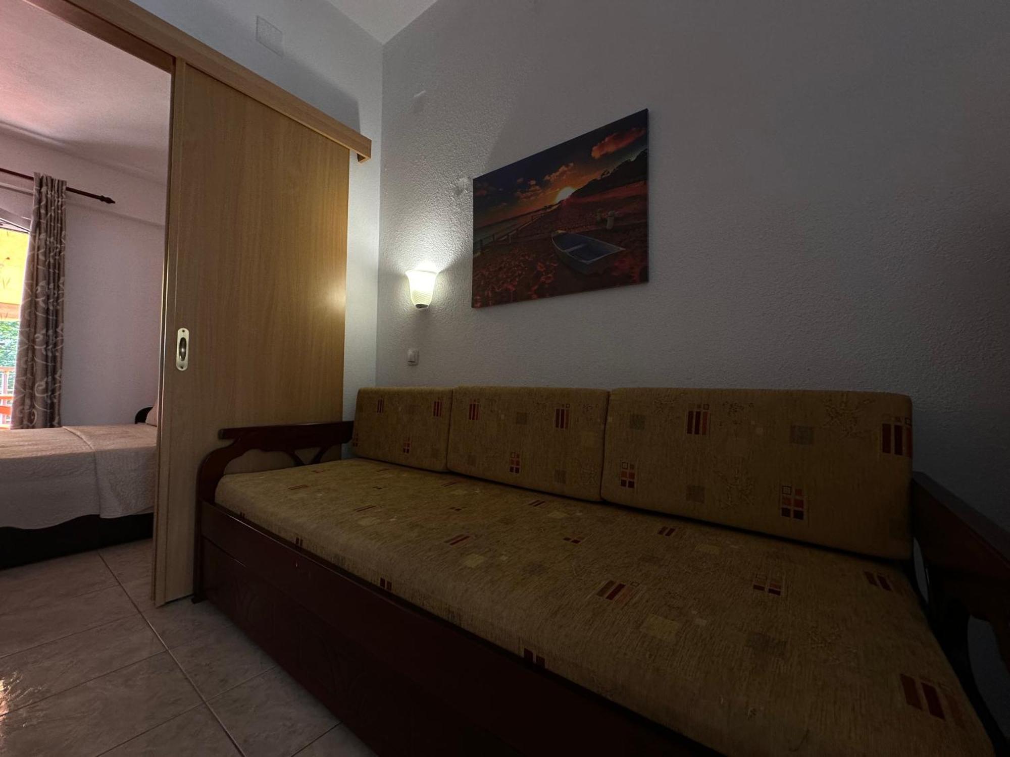 Dimos Apartments Kokkino Nero Bagian luar foto