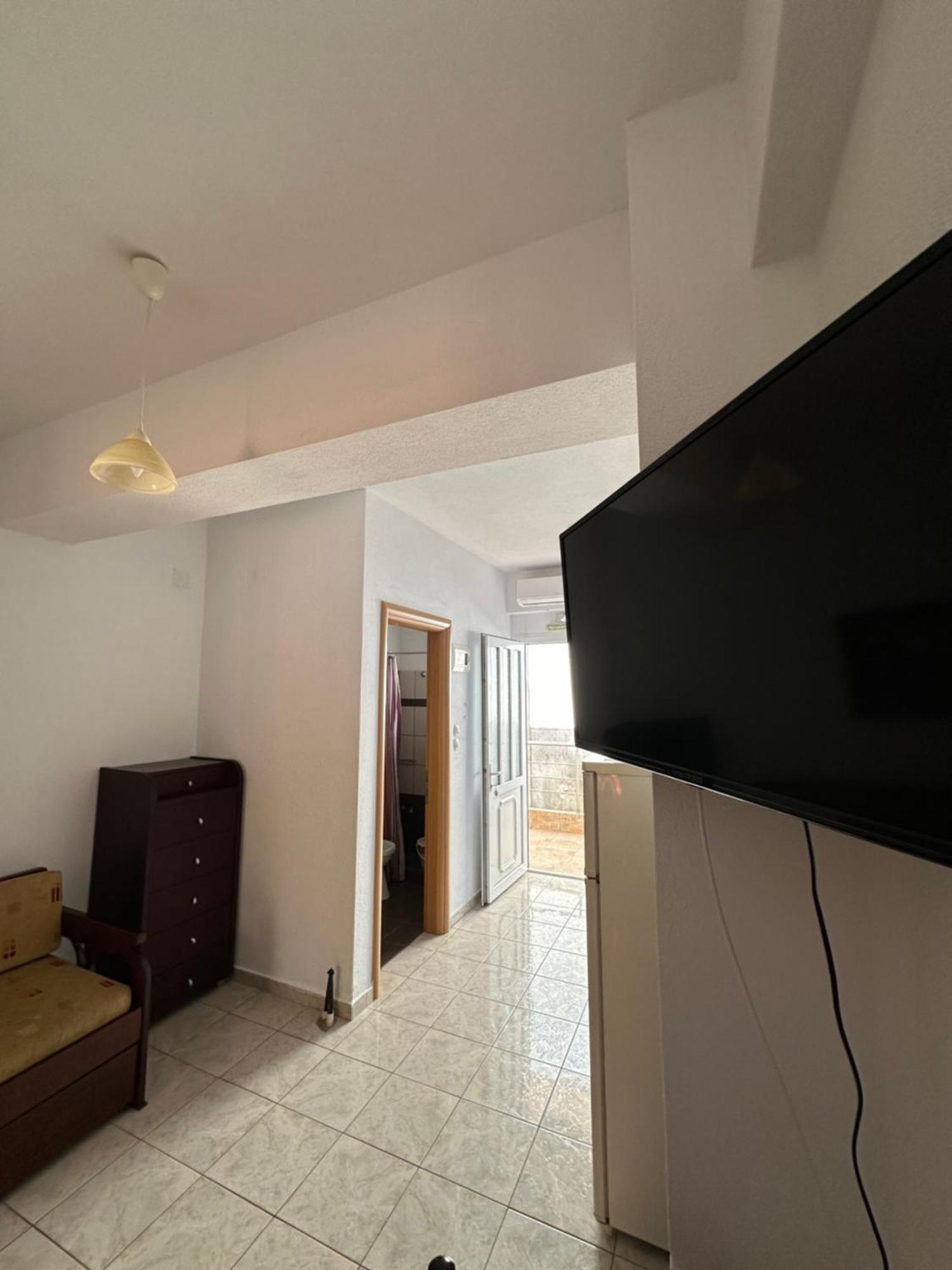 Dimos Apartments Kokkino Nero Bagian luar foto
