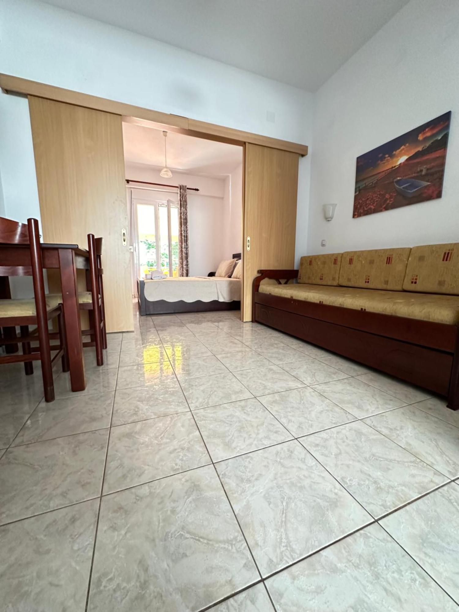 Dimos Apartments Kokkino Nero Bagian luar foto